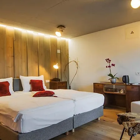 Pok Garni Hotel 4*