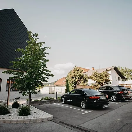 Pok Garni Hotel Brezovica