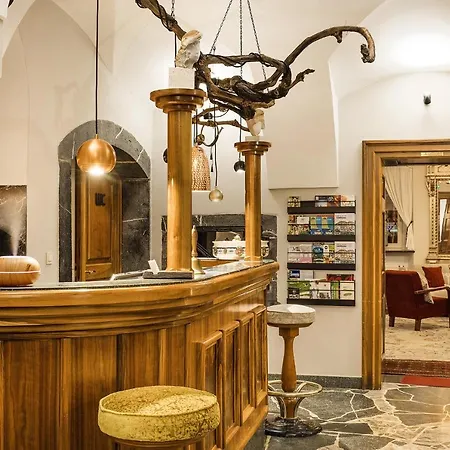 Pok Garni فندق 4*