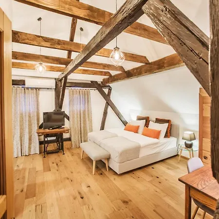 Hotel Pok