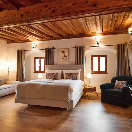 Hotel Pok Garni 4*