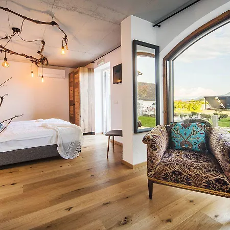 Hotel Pok Garni