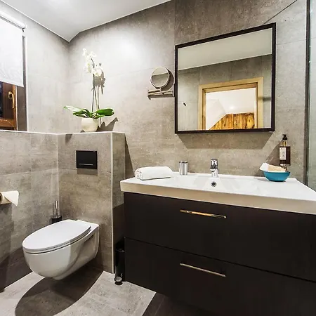 Hotel Pok Garni