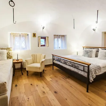 Szálloda Pok Garni 4*