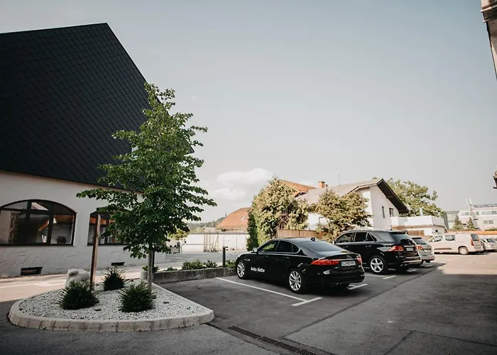 Pok Garni Hotel Brezovica